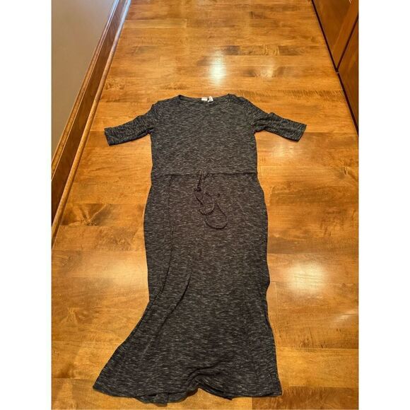 Artisan Ny Dresses & Skirts - Women’s artesian New York midi dress size small